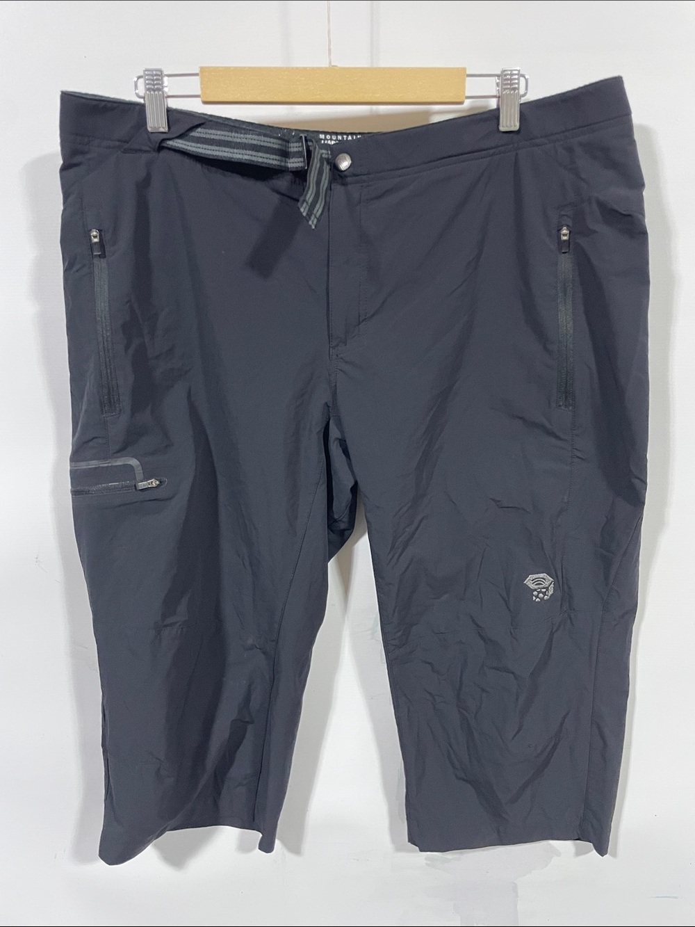 Mountain Hardwear Men's Charcoal Cargo Shorts with Webbing Belt
